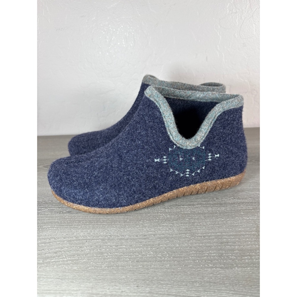 Taos Woolside Navy Booties / Slippers Womens 40 US 9-9.5 Casual boots